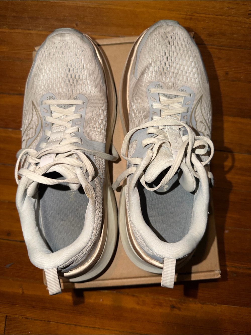 Saucony Women's Guide 18 Running Shoes